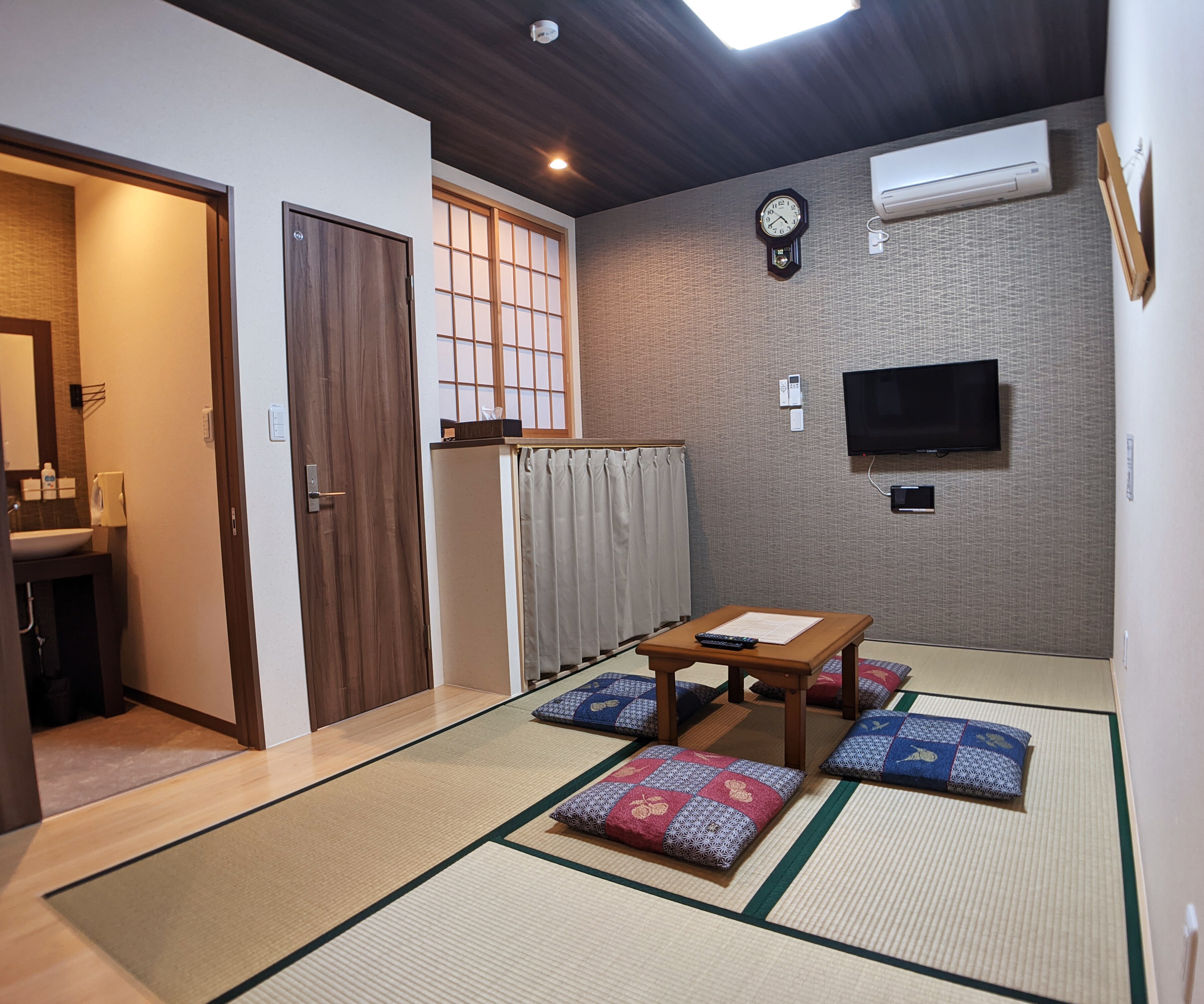 Japanese-style room No. 203