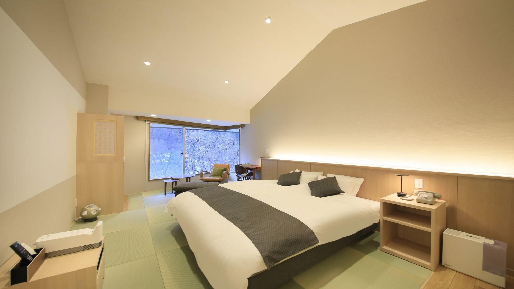 ■Modern Japanese-style room (King bed, 3rd floor, non-smoking)