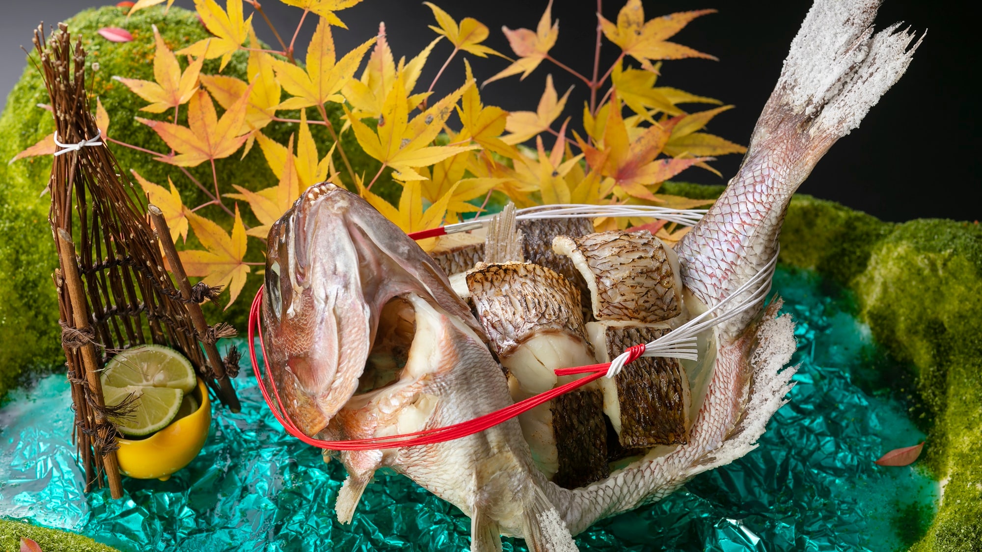 *[Yamazaki Whole Grilled Red Sea Bream] You can enjoy the ingredients of a brand of sea bream that has been raised with particular attention to its feed and environment.