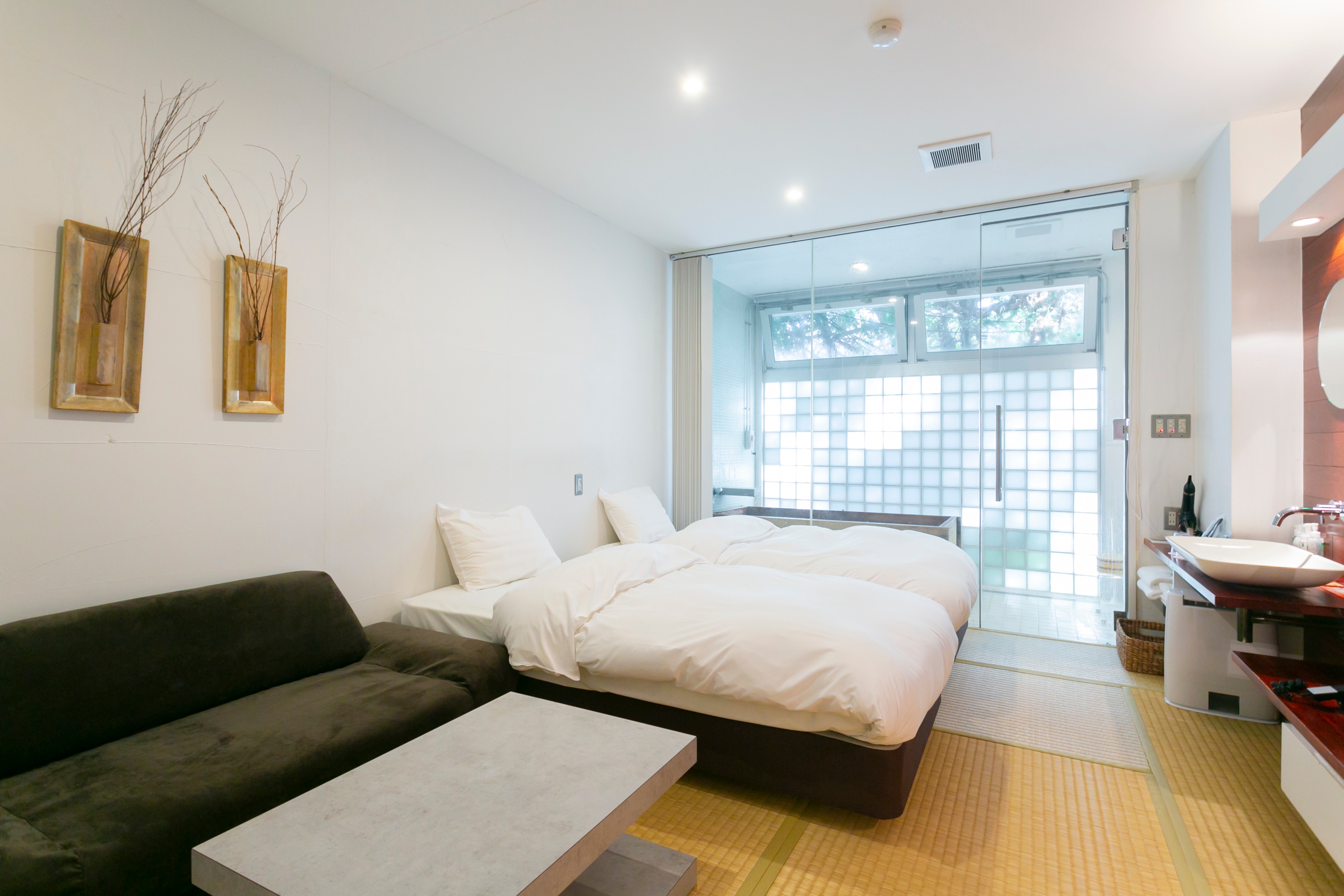 Japanese-Western style room with hot spring "Kaede"