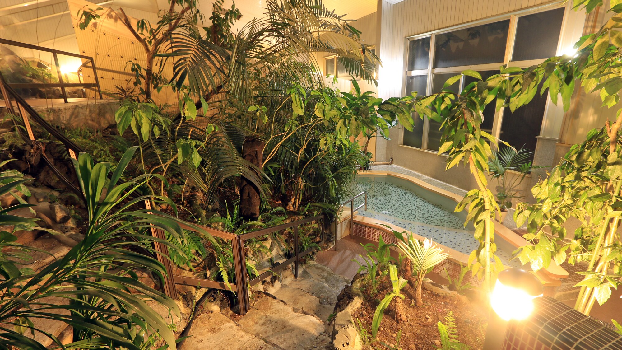 Men's bath: Our specialty! Jungle bath☆彡 Originally a botanical garden, it has been renovated and transformed into a jungle bath♪