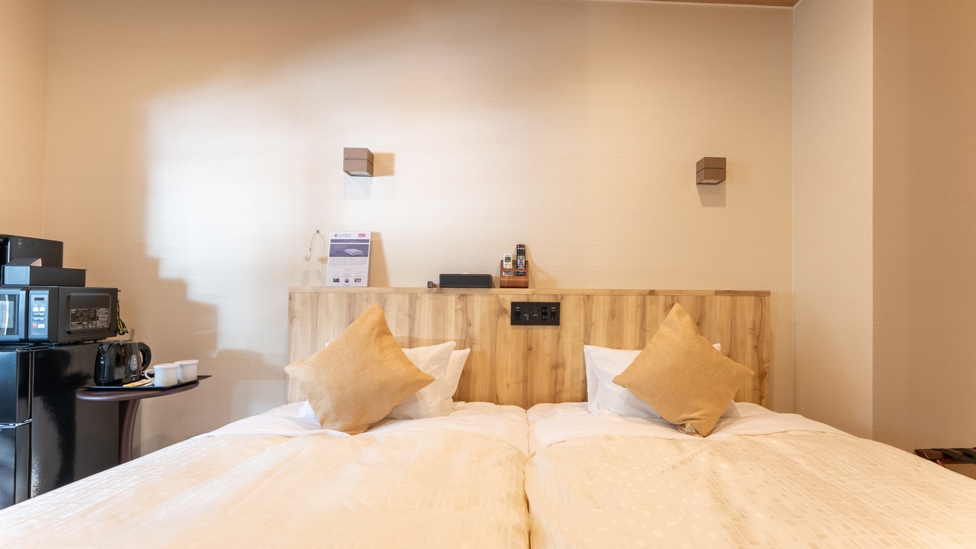 [Modern Western-style room] 33 square meters, private terrace and Shigaraki-yaki open-air bath