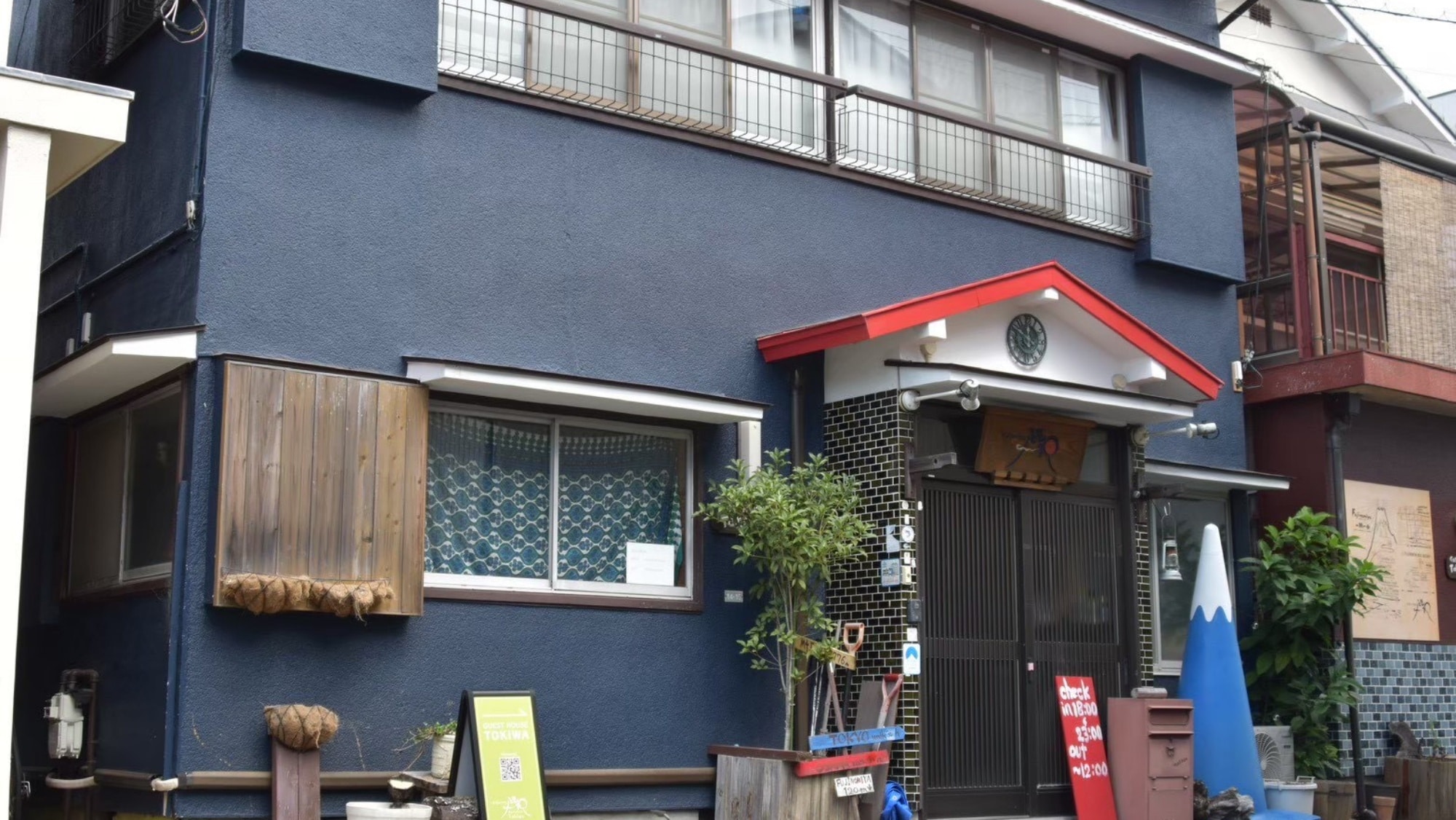 *[Eksterior] Gedung Utama