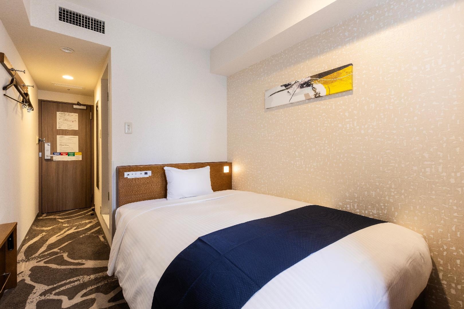 Renovated single room (example)