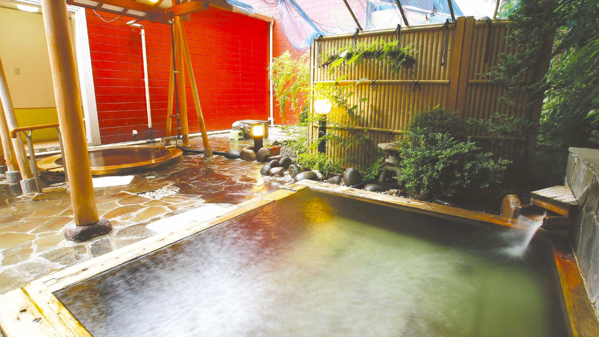 [Hot Spring Corner] Enjoy the smooth, skin-beautifying water to your heart's content, as it is gentle on the skin.