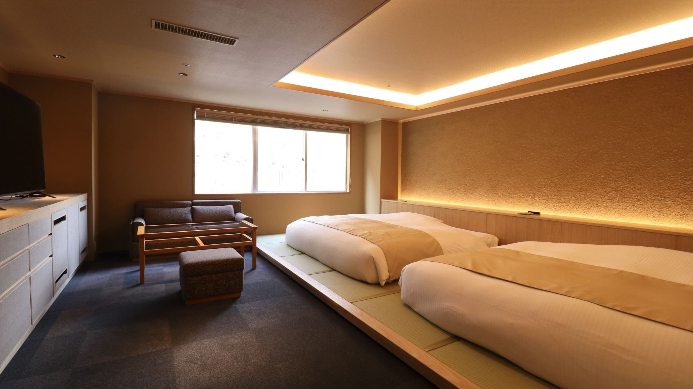 [Western-style room with sauna and panoramic bath (75 square meters)]