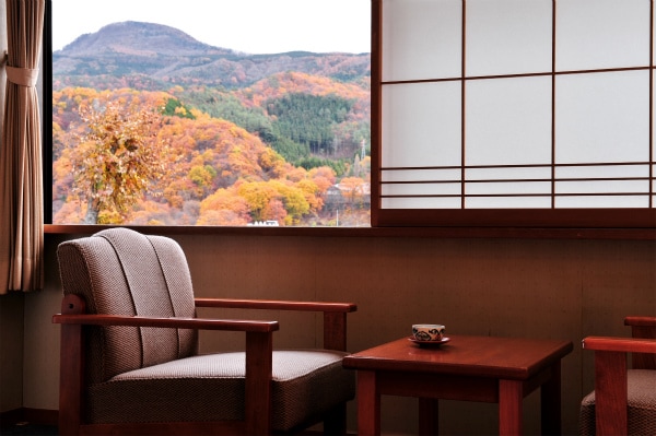 View the four seasons from the window
