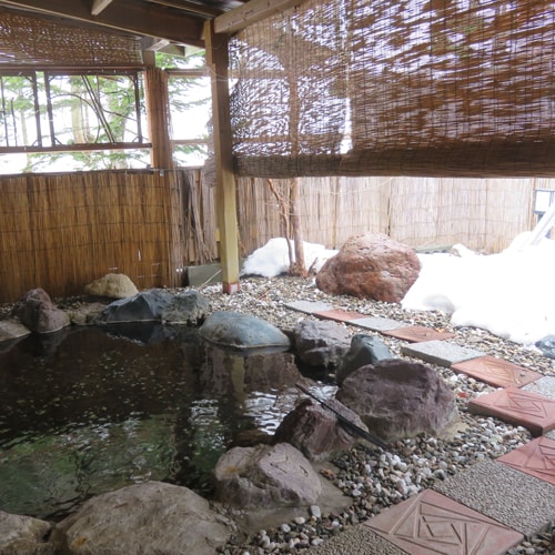 *[Winter/Hot Springs] The open-air bath surrounded by nature is exceptional!