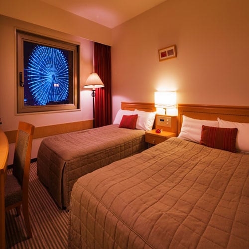 ■Extra Twin■19.2 square meters, 1 semi-double bed and 1 extra bed. Enjoy the exquisite night view that Yokohama is proud of.