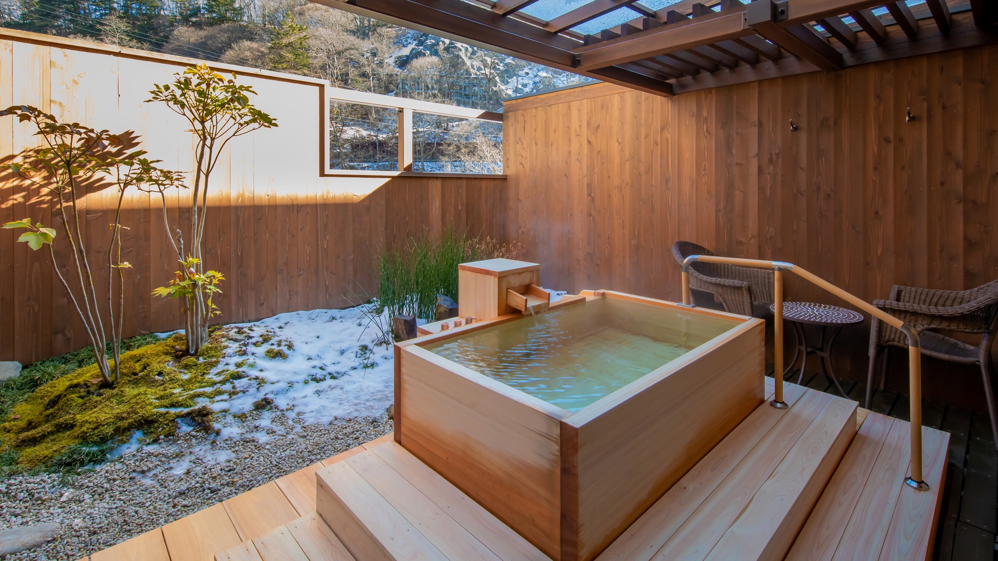 Miyama-tei, guest room with open-air bath ◆ Hot springs as much as you want, when you want. A room that will make your luxury holiday come true.