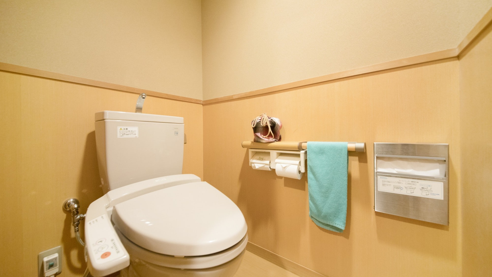 [Yuraku no Yakata Midori] Menggali kamar tamu Gotatsu 12,5 tatami + toilet kamar tamu 3 tatami