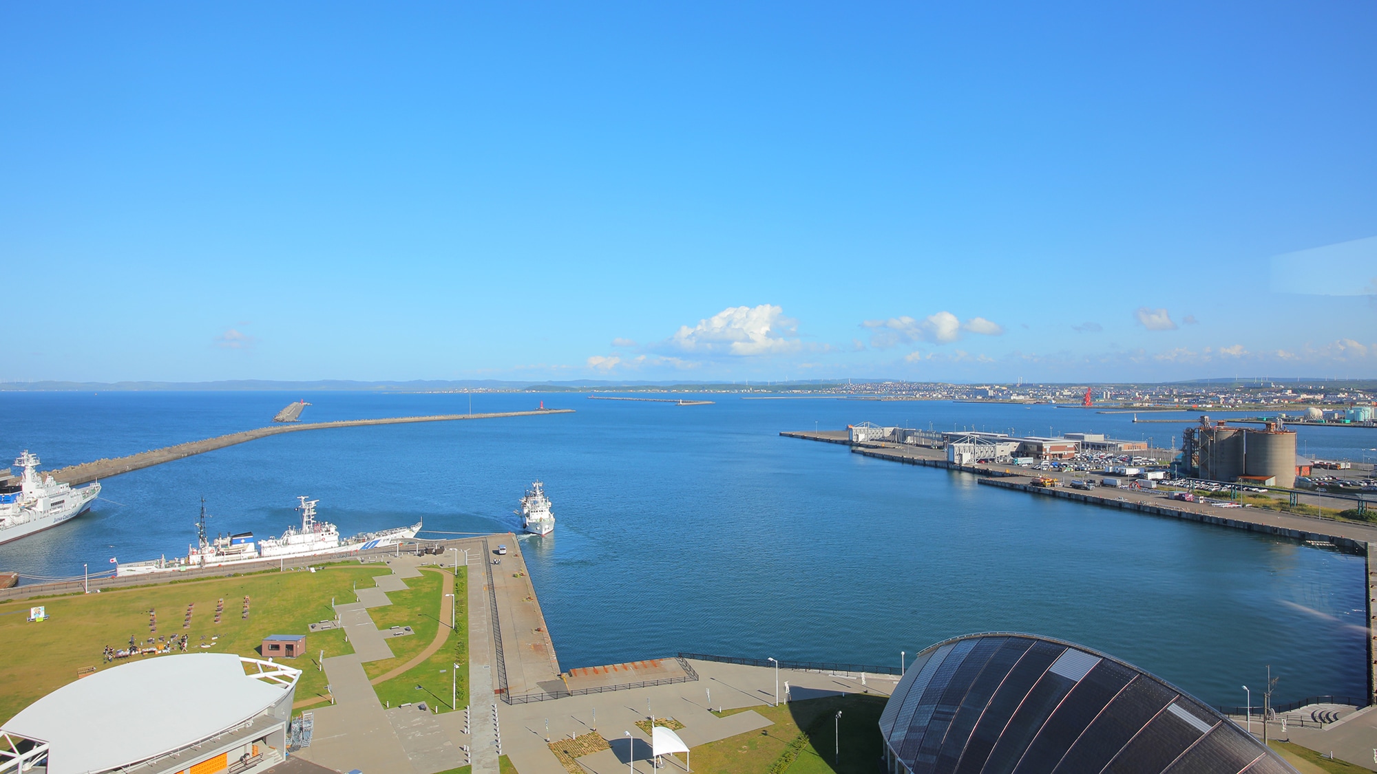■ View (seaside guest room) ■