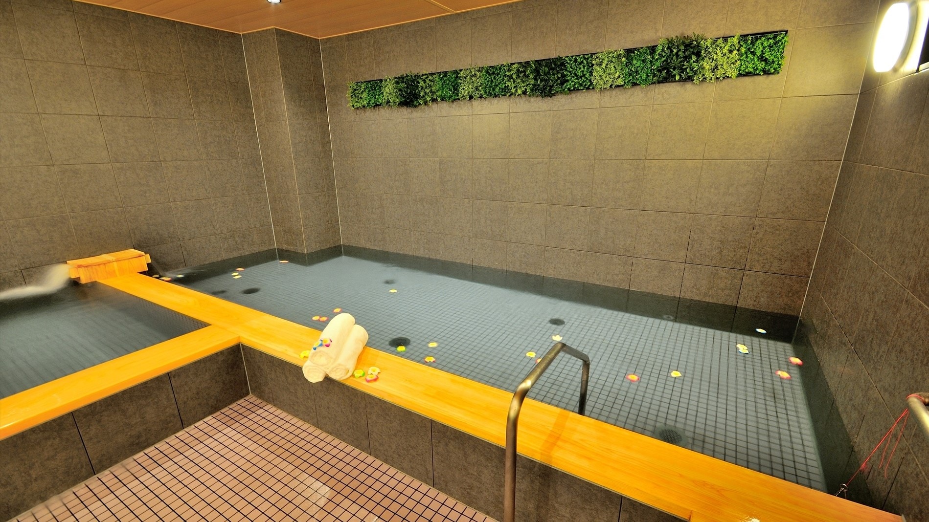 Large public bath/Male