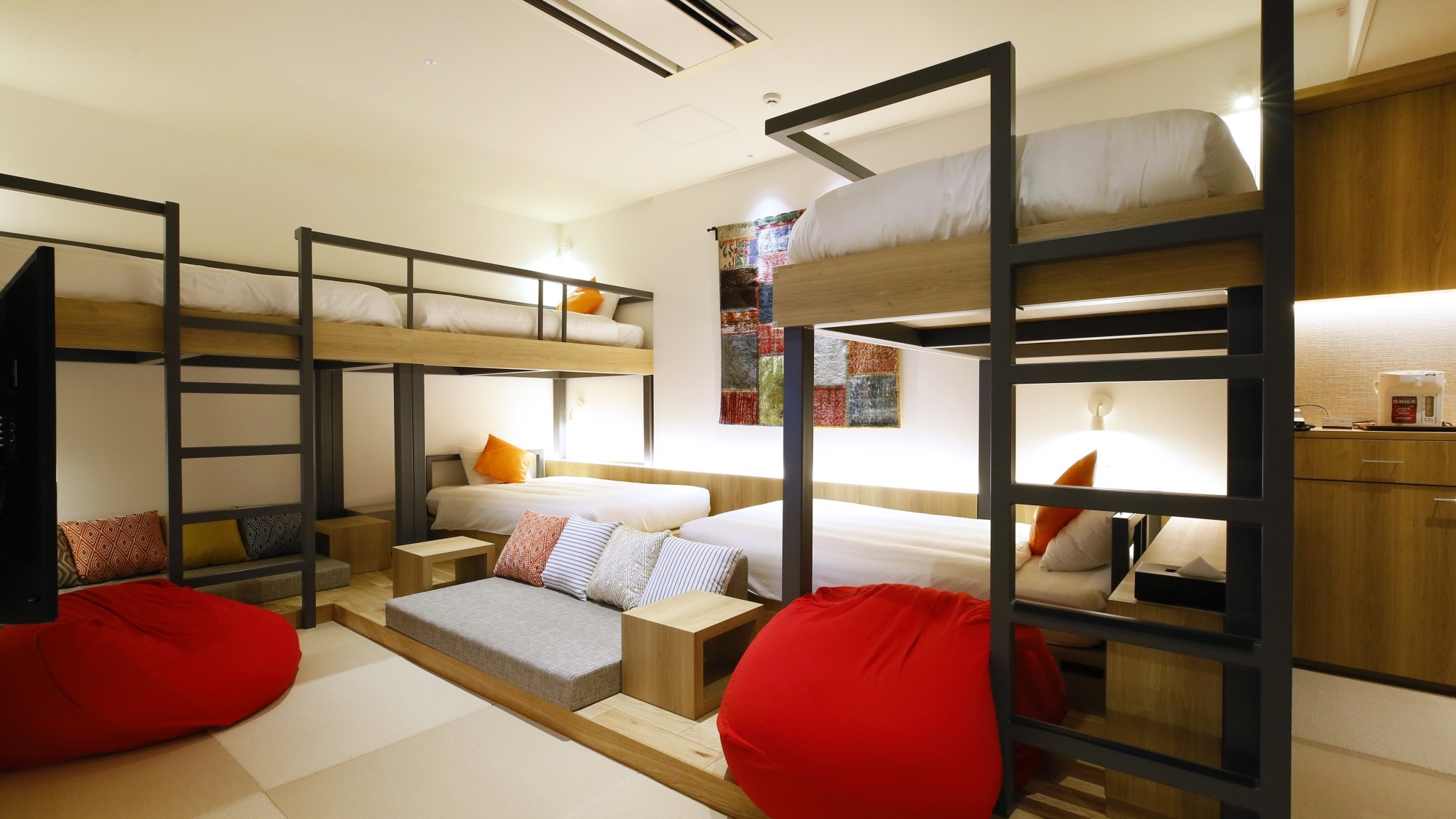 [FAMILY Premium Suite ห้องญี่ปุ่นและตะวันตกพร้อมเตียงสองชั้น] เตียงสองชั้นที่มีสไตล์ ♪