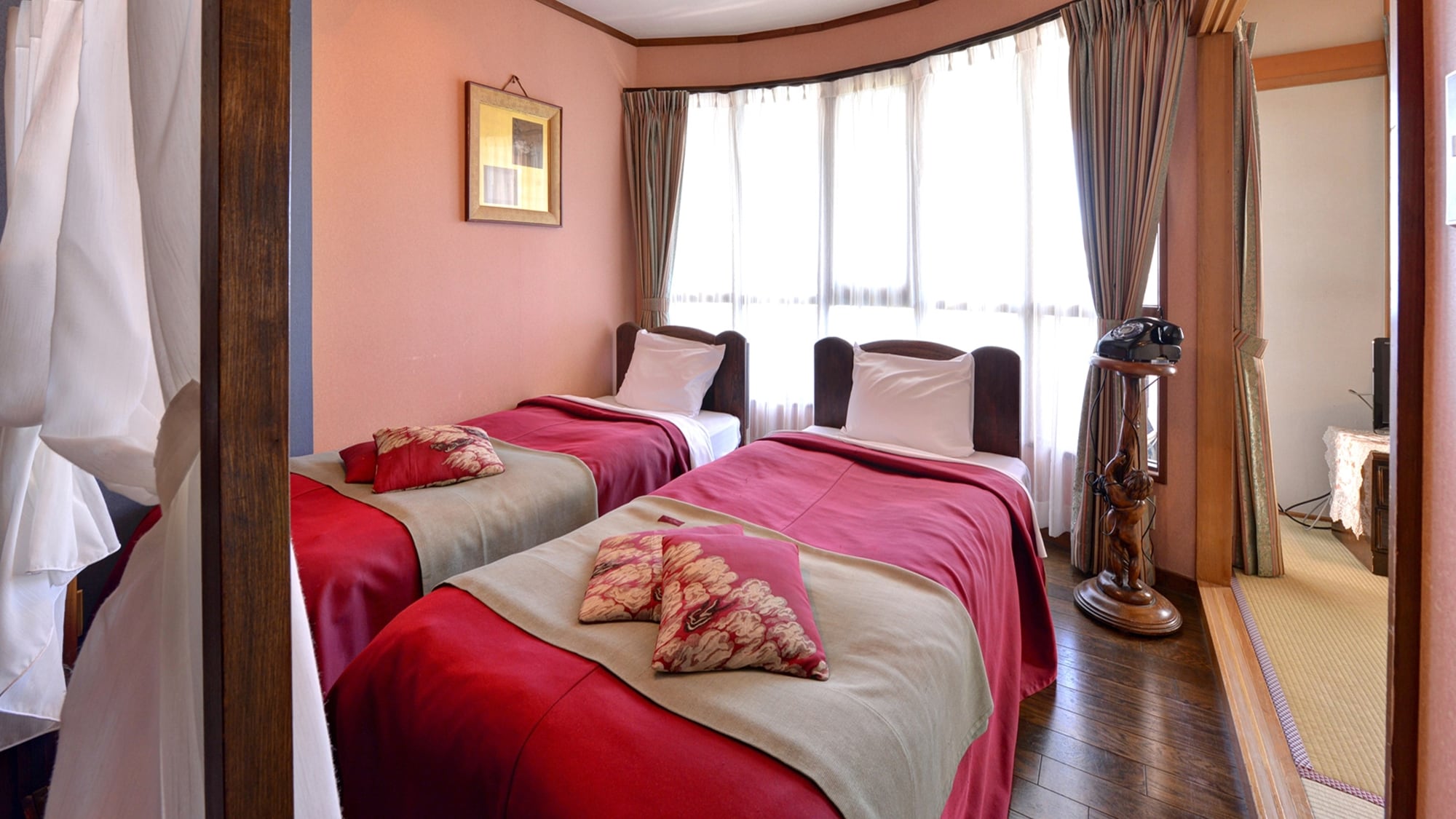 *Guest room (Room 34)