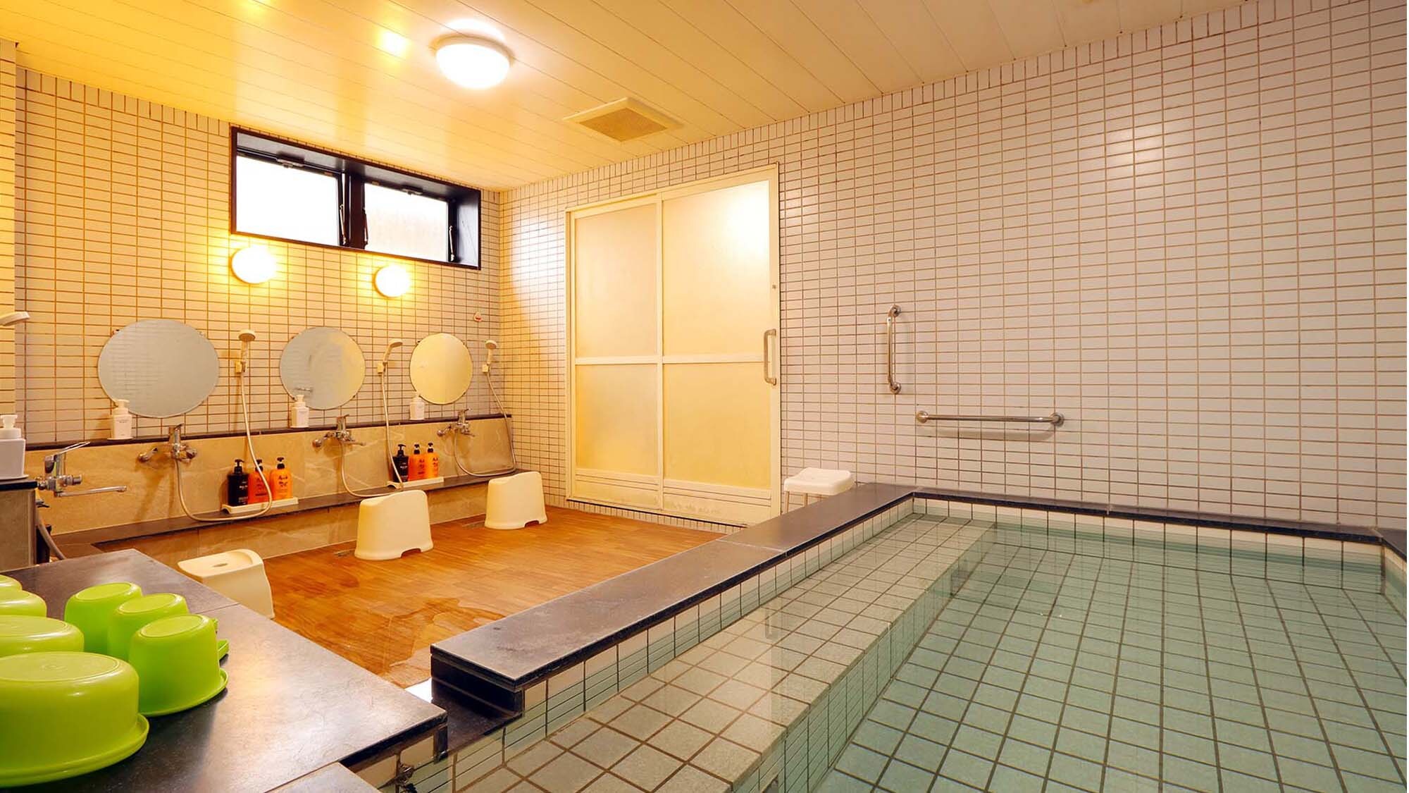 [Large communal bath] Available until midnight ☆ Showers are available 24 hours a day