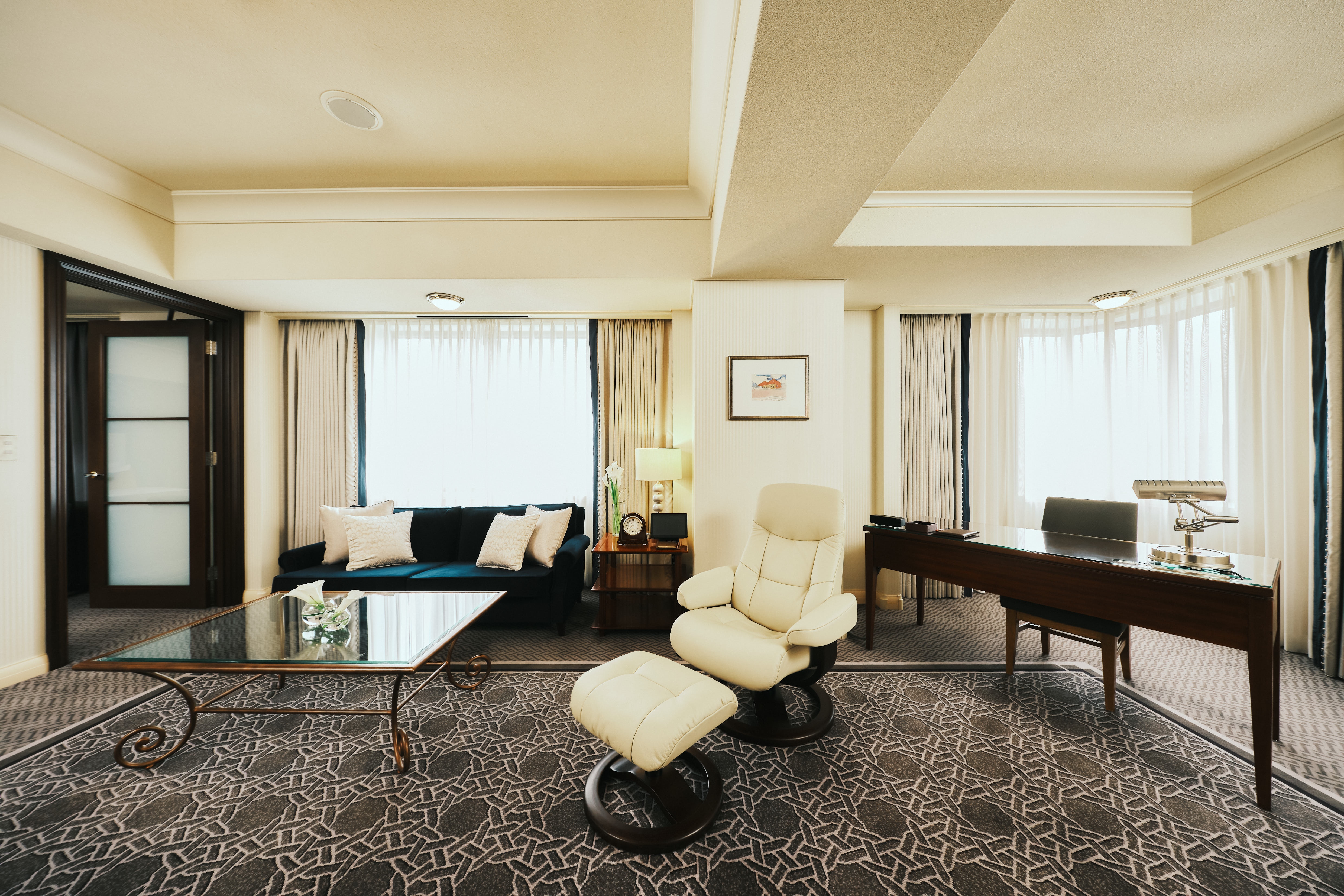 [Main Building Imperial Floor Deluxe Suite] Approximately 80 m2 Living room (example)