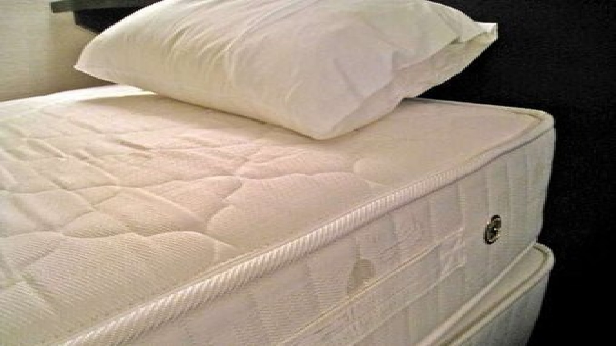Luxury mattresses and pillows ♪ Use original bed mats ♪ Have a good night's sleep!