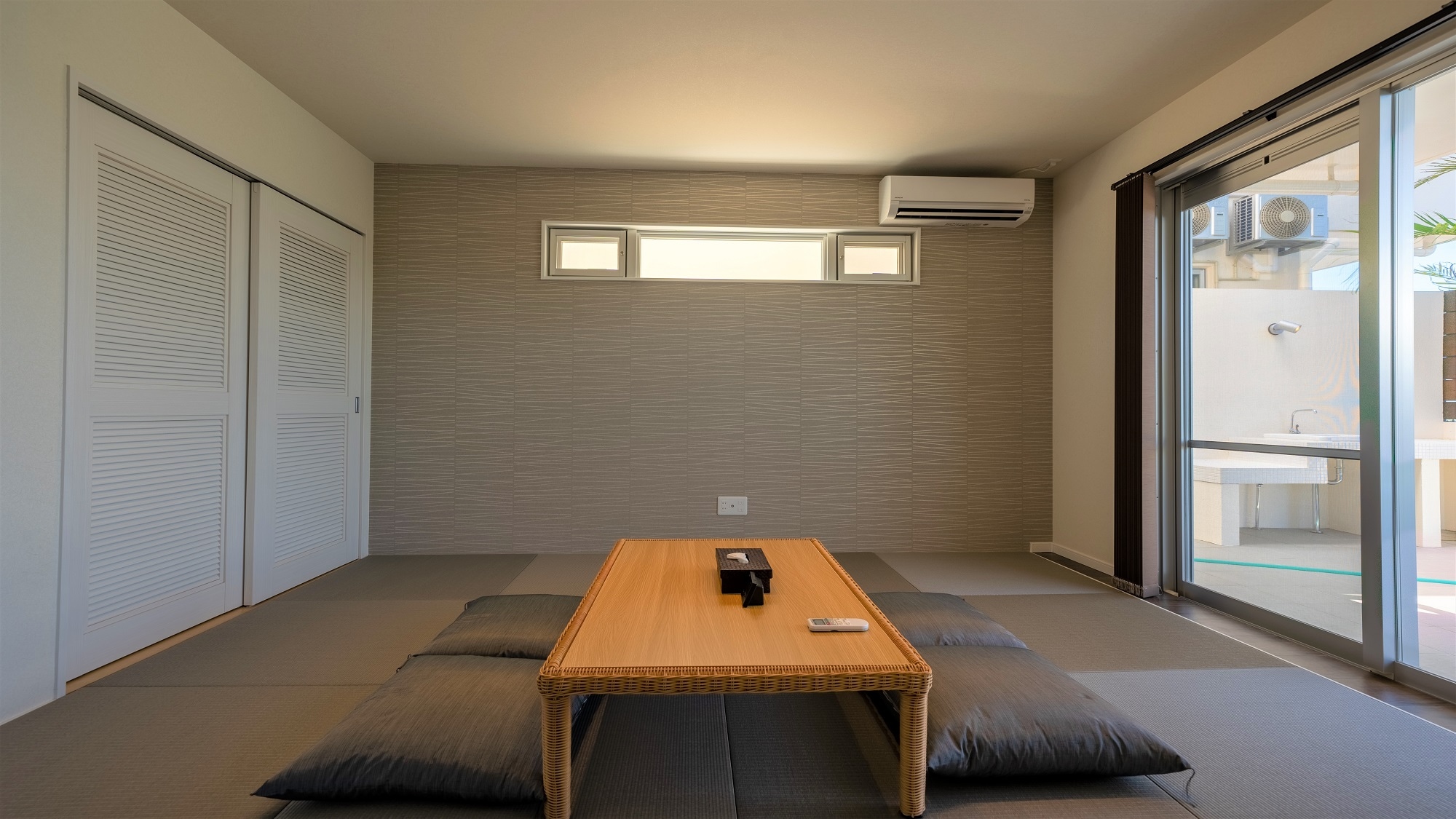 Japanese-style room