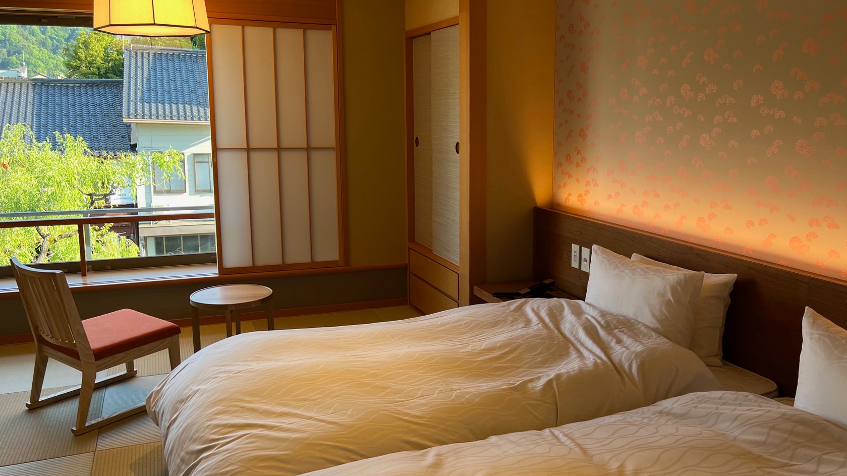 Kepala Tempat Tidur Kamar Tobigiku