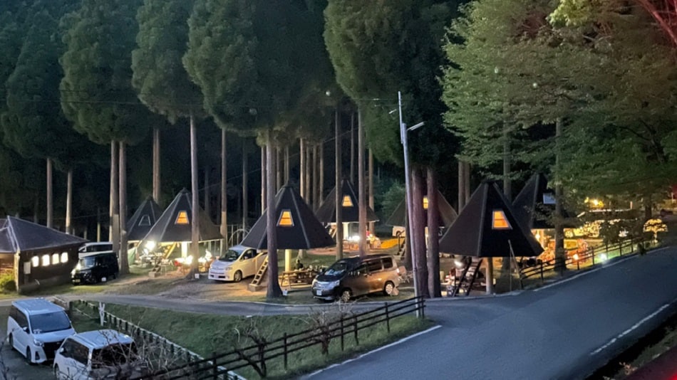 杉光小屋之夜