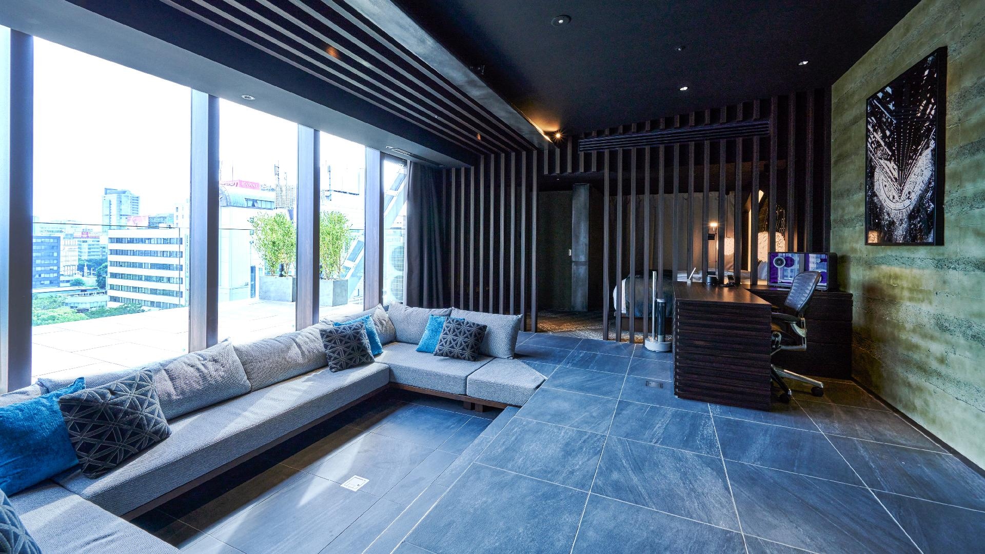 S15 --Park Terrace Suite