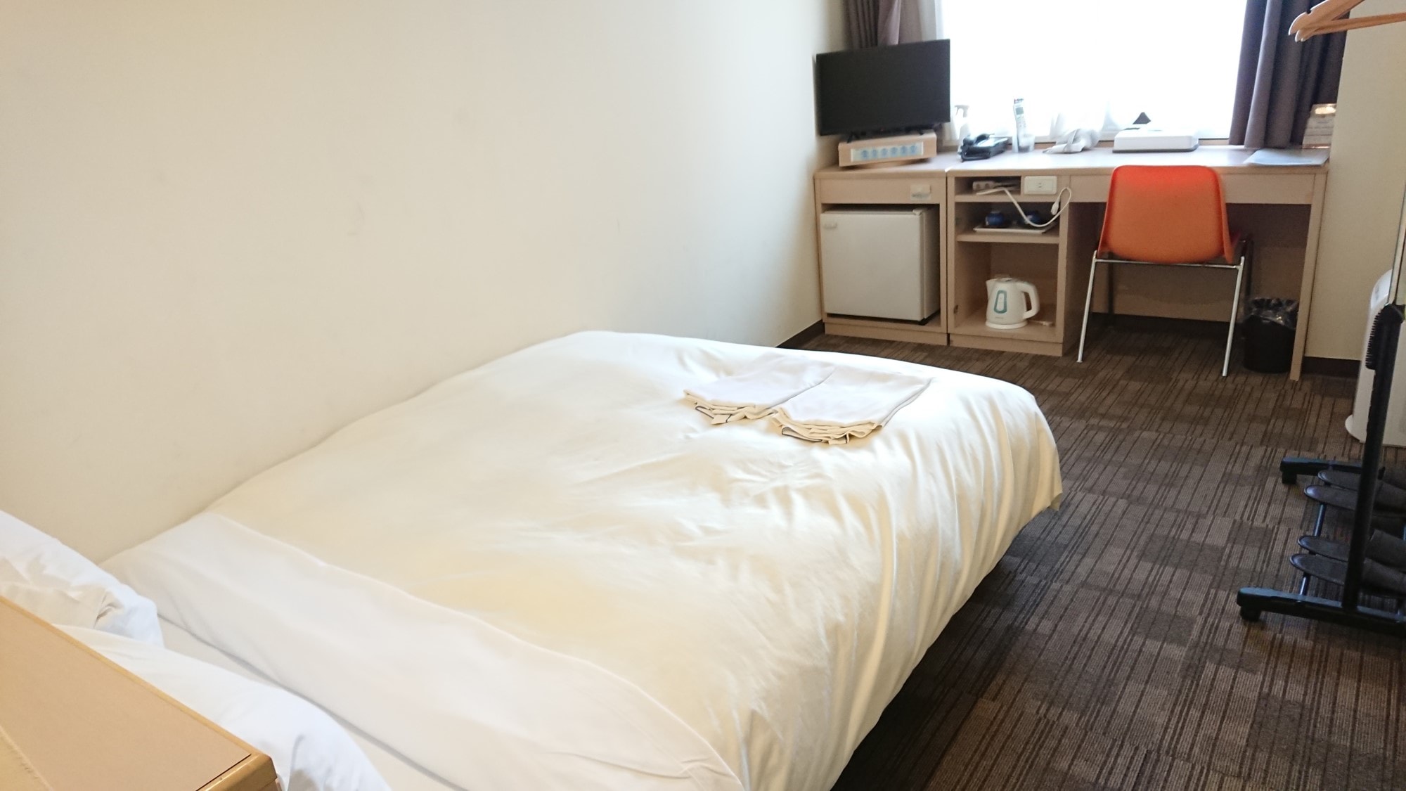 Double room [14 square meters, bed size spacious 140 cm]
