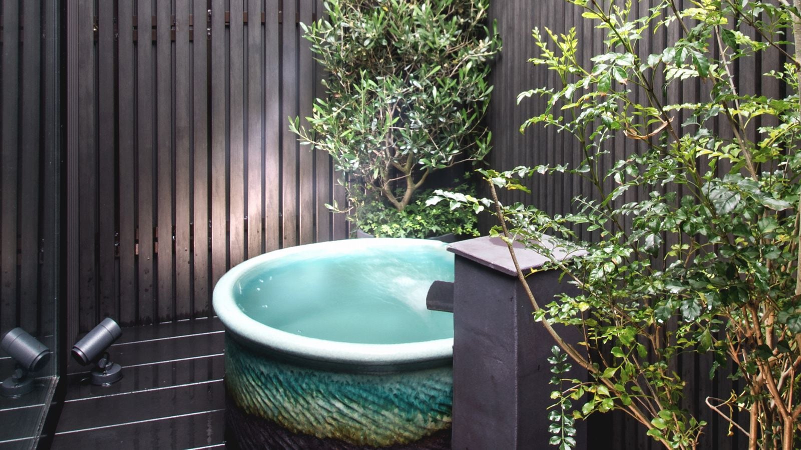 ■Kamar Mandi■Kamar mandi terbuka dengan langit berbintang