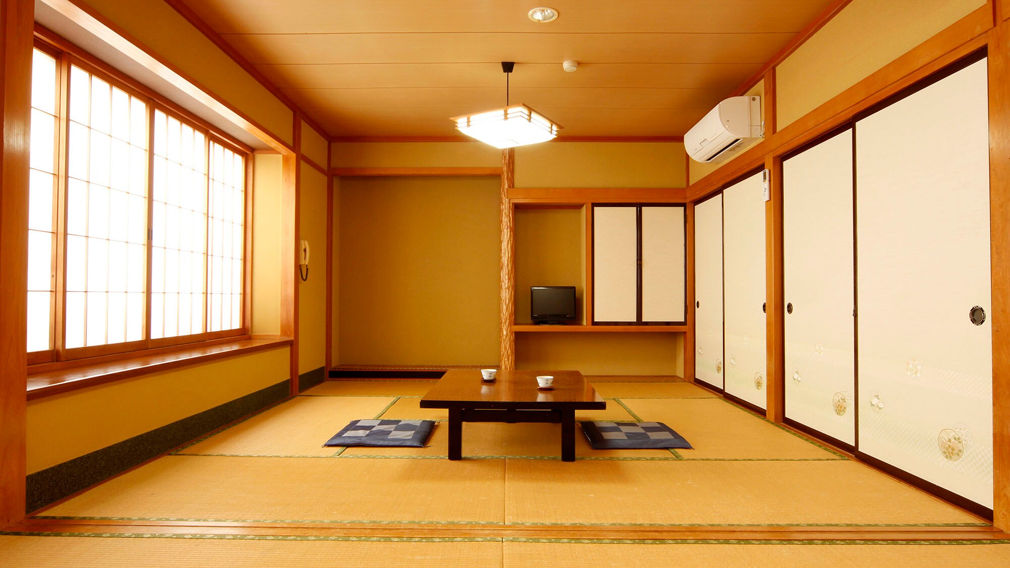 Contoh kamar tamu: Kamar bergaya Jepang untuk grup