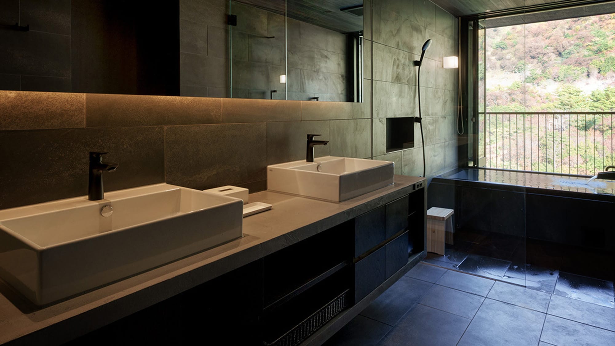 [With semi-open-air bath and terrace] Premium design room example