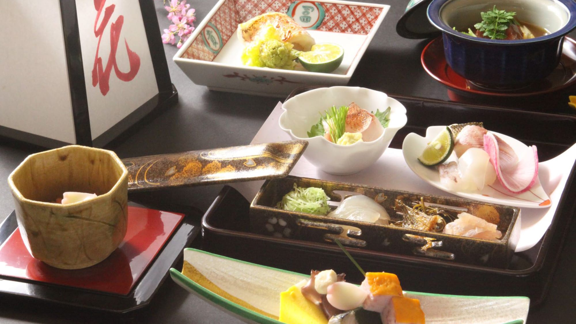 [Chef's Choice Kaiseki] We offer a seasonal "main dish" that changes every month.