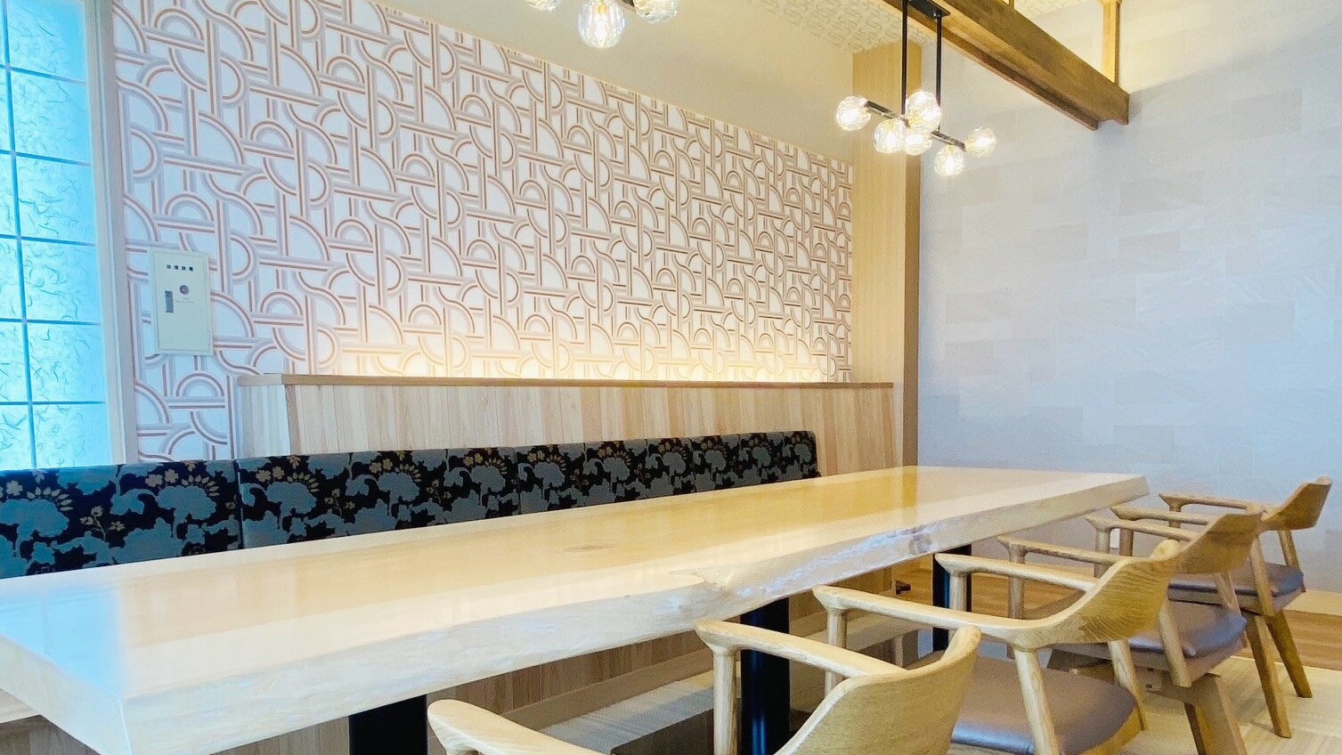 [ห้องอาหารส่วนตัว Amanatsu] ปรับปรุงใหม่ในเดือนมีนาคม 2023! มีเสื่อทาทามิให้ด้วย แนะนำสำหรับแขกที่มาพักกับเด็กเล็กด้วย!