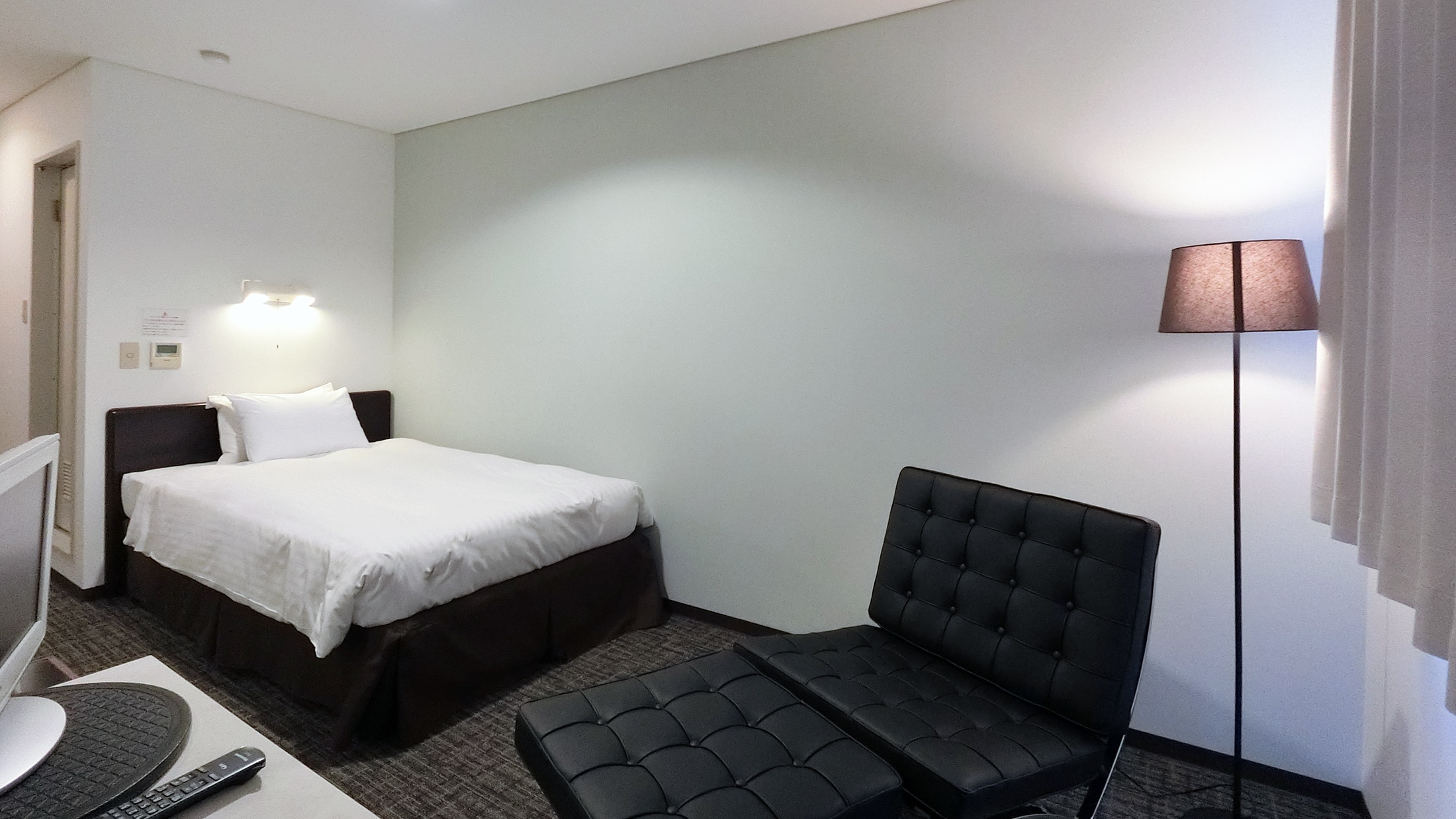 [Gedung Selatan] Comfort Semi-Double Simmons Bed Studio Twin Spesifikasi Tersedia Wi-Fi & Kabel