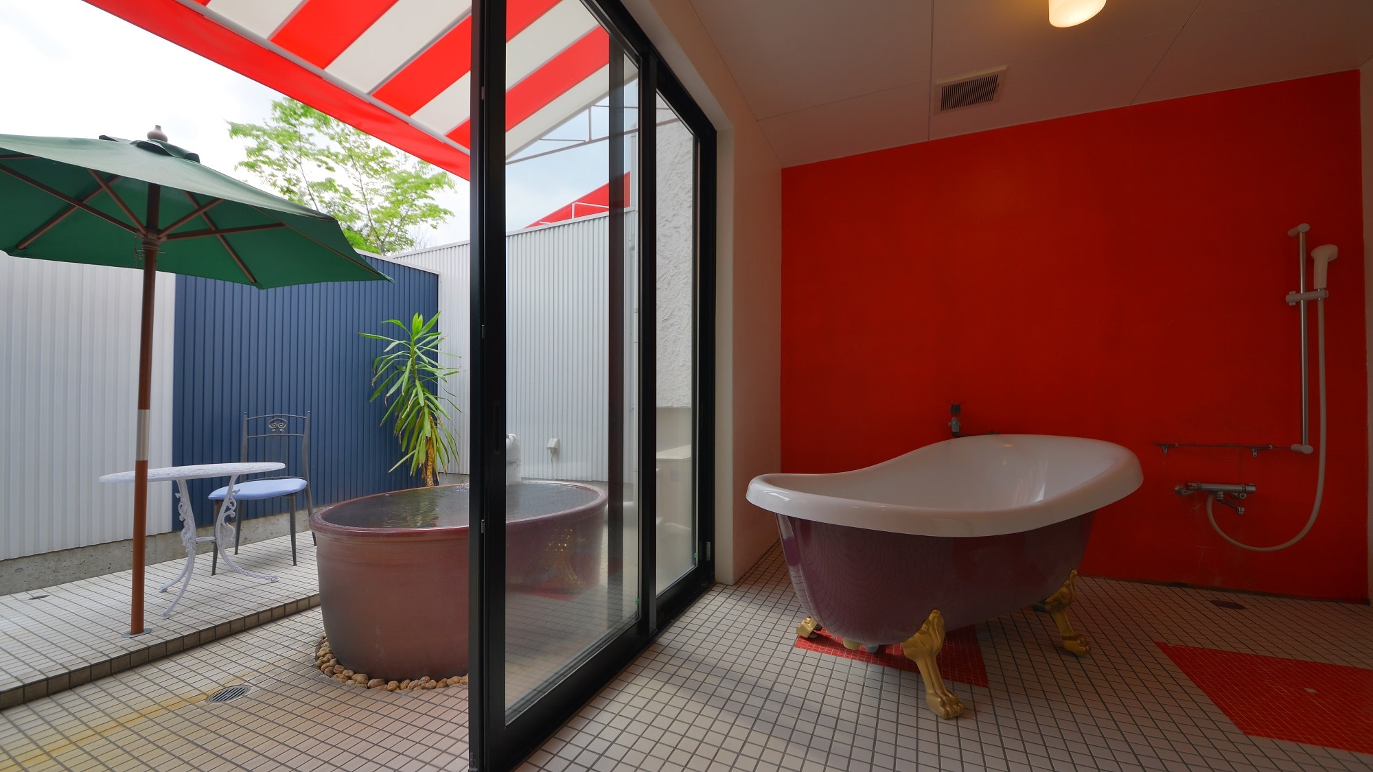 Separate maisonette indoor bath / open-air bath (common to A and B)