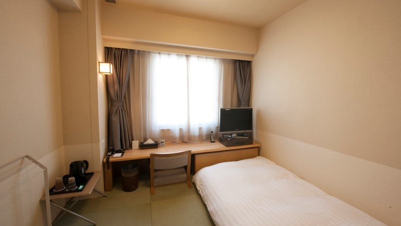 Kamar single bergaya Jepang [Dilarang merokok] Ukuran tempat tidur: 110 cm & kali; 195 cm 1 tempat tidur rendah + 1 futon ◆ 15.0㎡