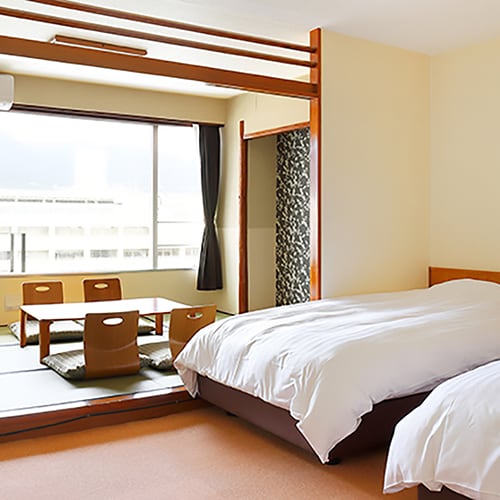 Japanese-Western style room [Western-style twin room + Japanese-style room] (No smoking)