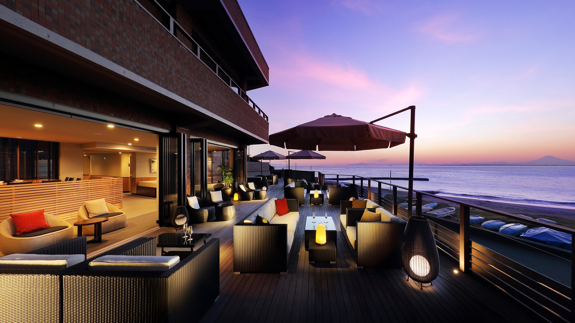 2F Open Terrace