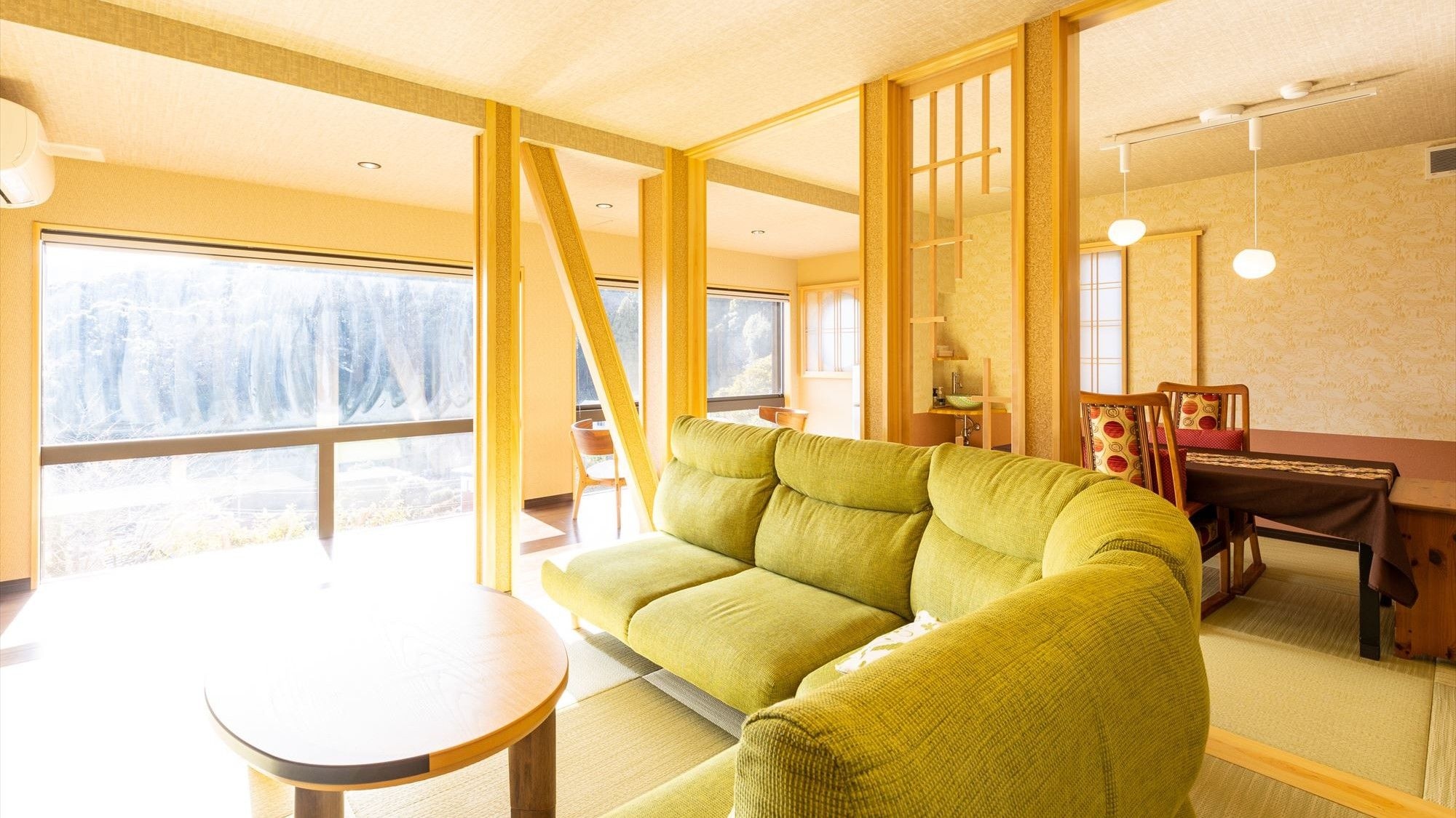 [Kawazu Sakura 1st floor] The 1st floor is a living-dining room with an open space of 20 tatami mats. It will be a room meal.
