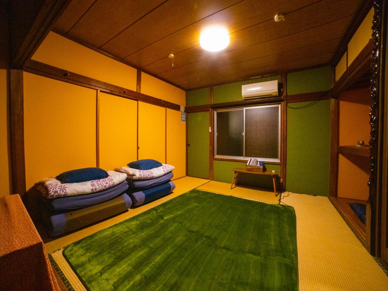 Kamar bergaya Jepang di lantai 2 paviliun