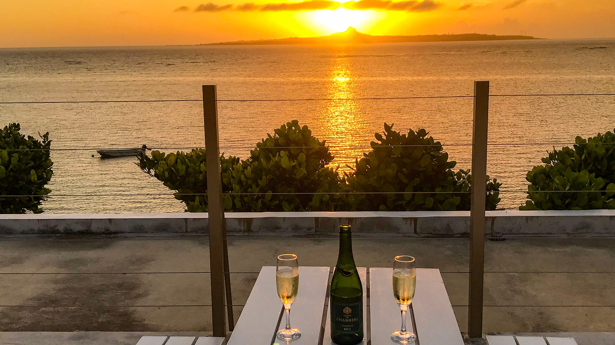 ・A blissful time spent with a beautiful sunset