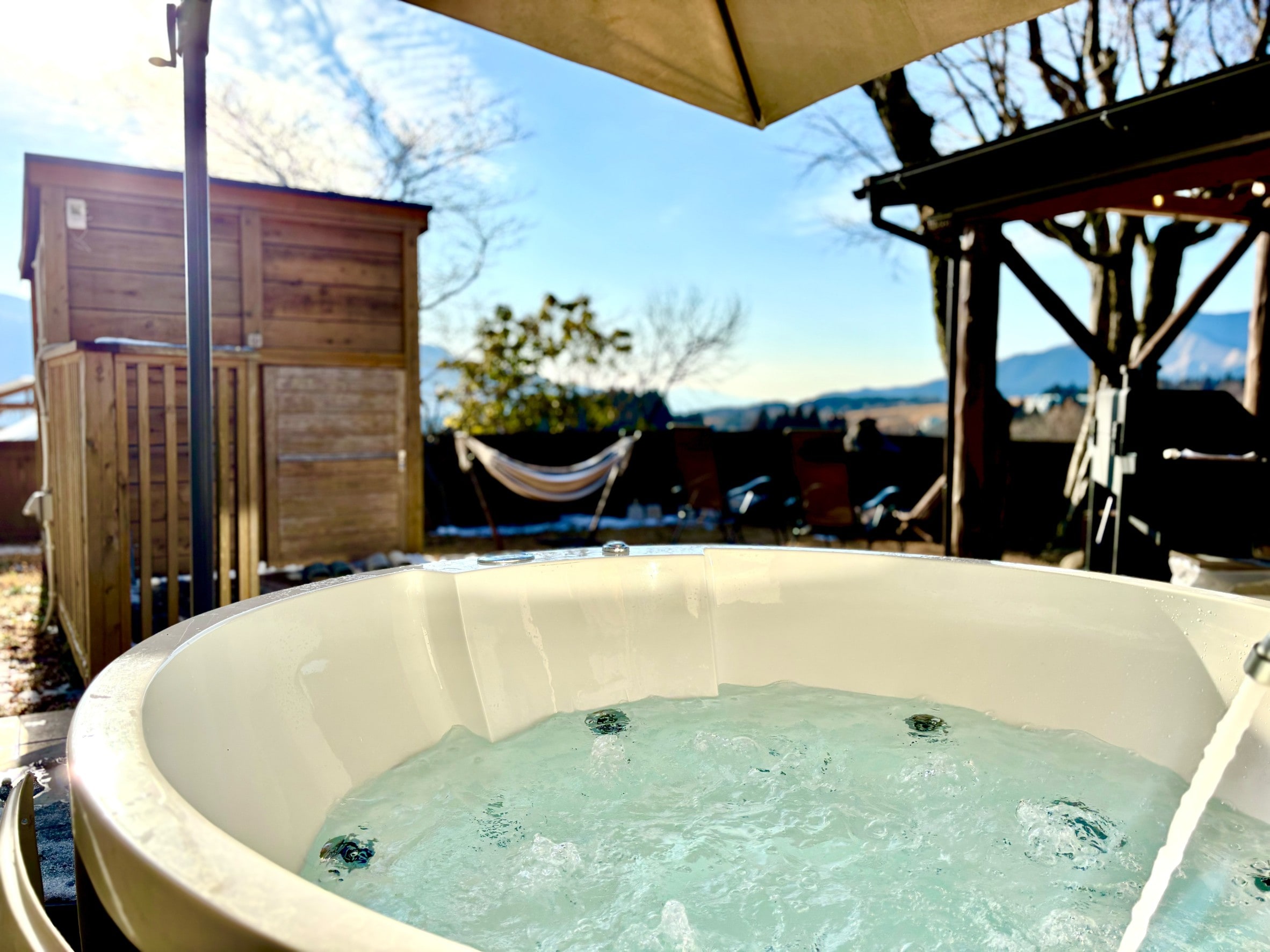 Jacuzzi next to the sauna