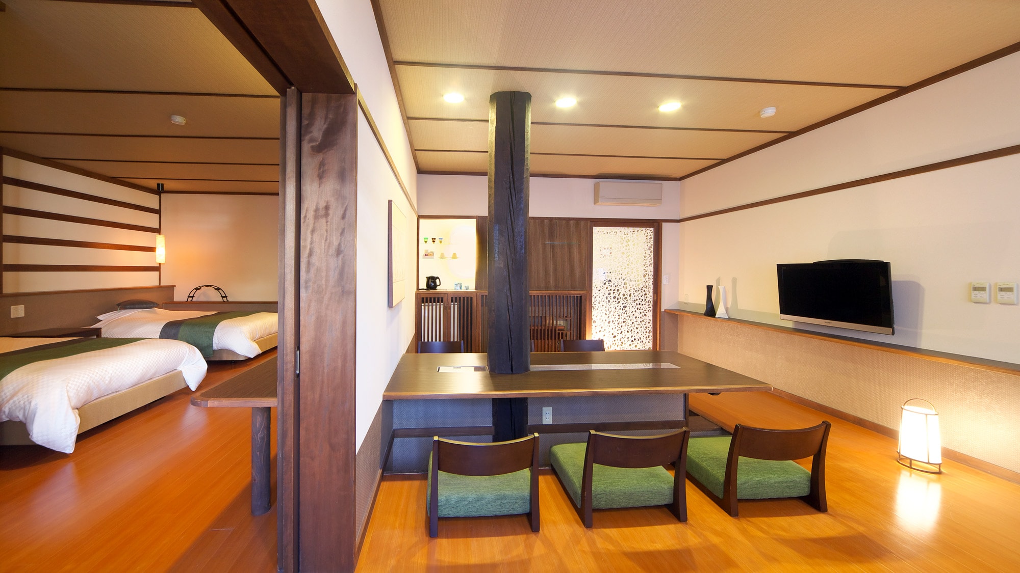 [Izumiyutei / Shakunage] Living room + Japanese-style room + Western-style bedroom <No smoking>