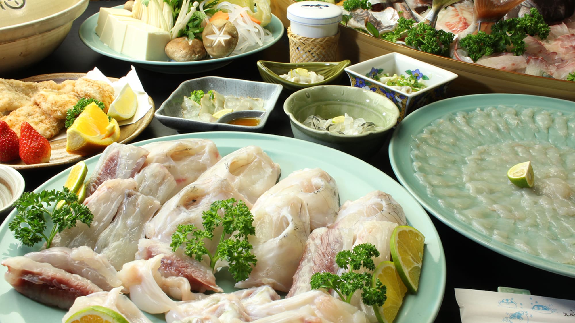 A parade of fugu full courses brought to you by the brand Wakasa tiger fugu (^♪
