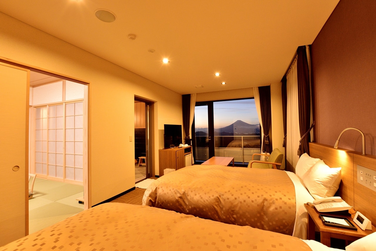 Japanese-Western style room