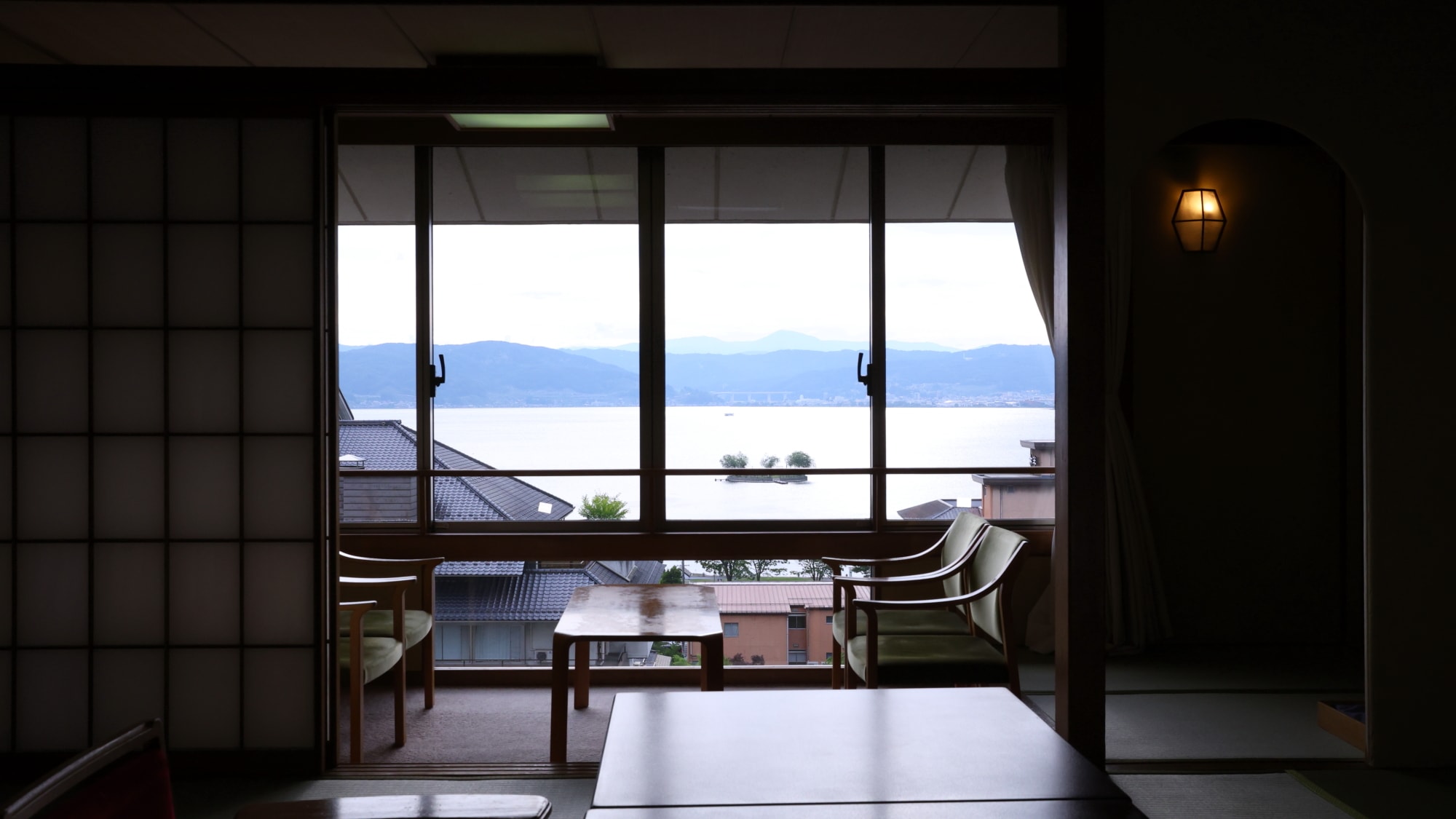 [Phòng tiêu chuẩn/kiểu Nhật] 10 chiếu tatami + hiên rộng / ~5 người