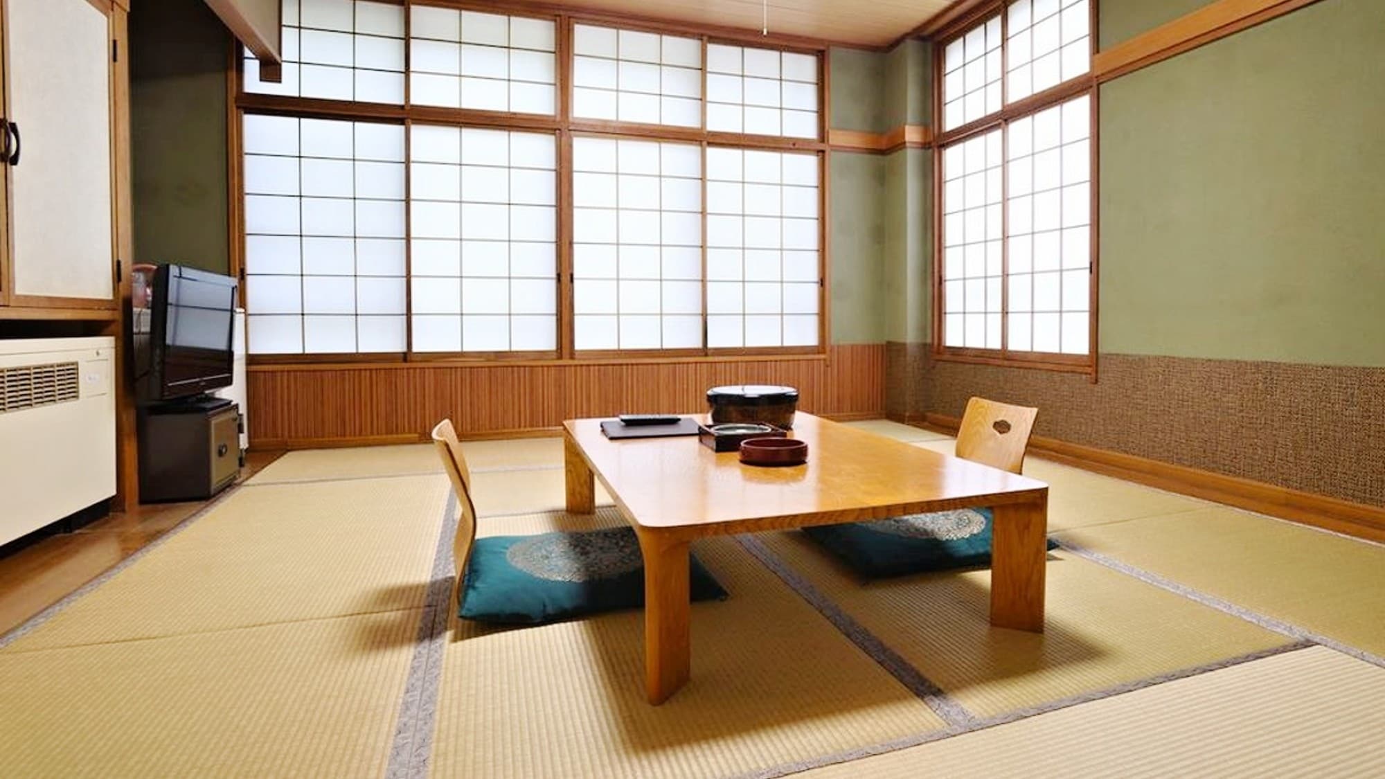 [Japanese-style room 10 tatami mats or more] Main building or Asunaro building *An example of the main building