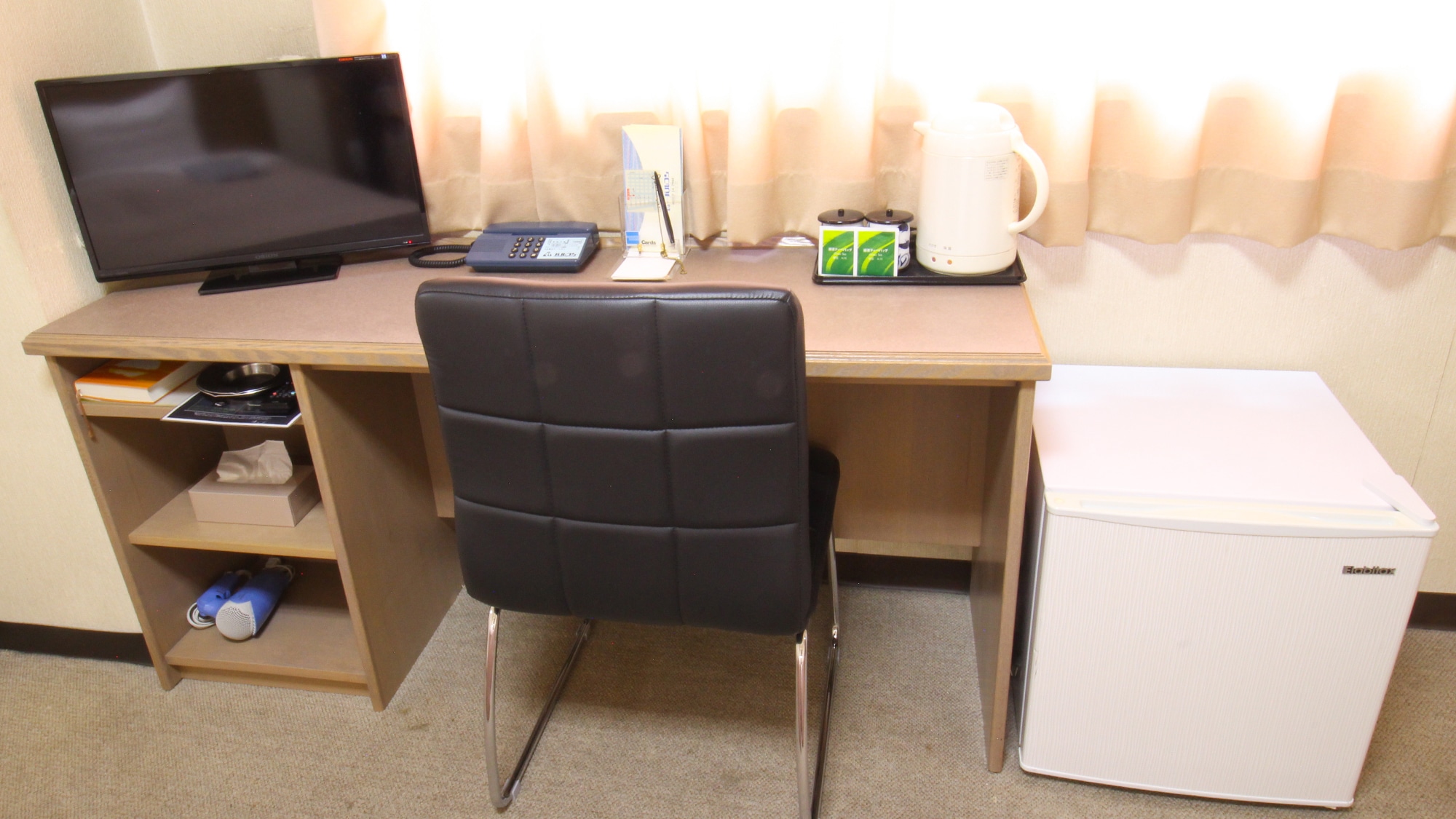 * [Example of a room] A TV, desk, refrigerator, thermos pot, and other necessary amenities are provided.