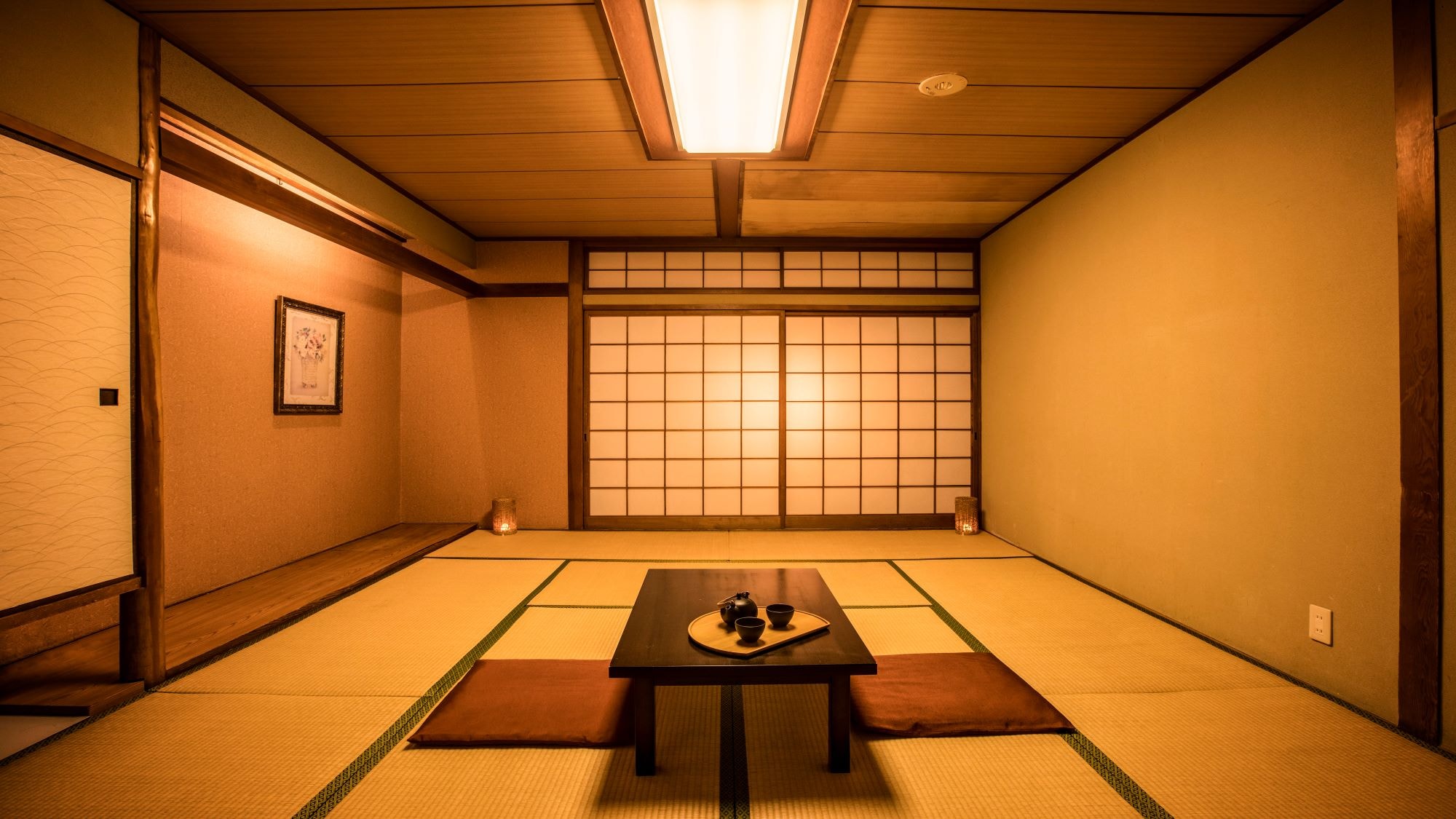 Standard Japanese-style room * Example of guest room