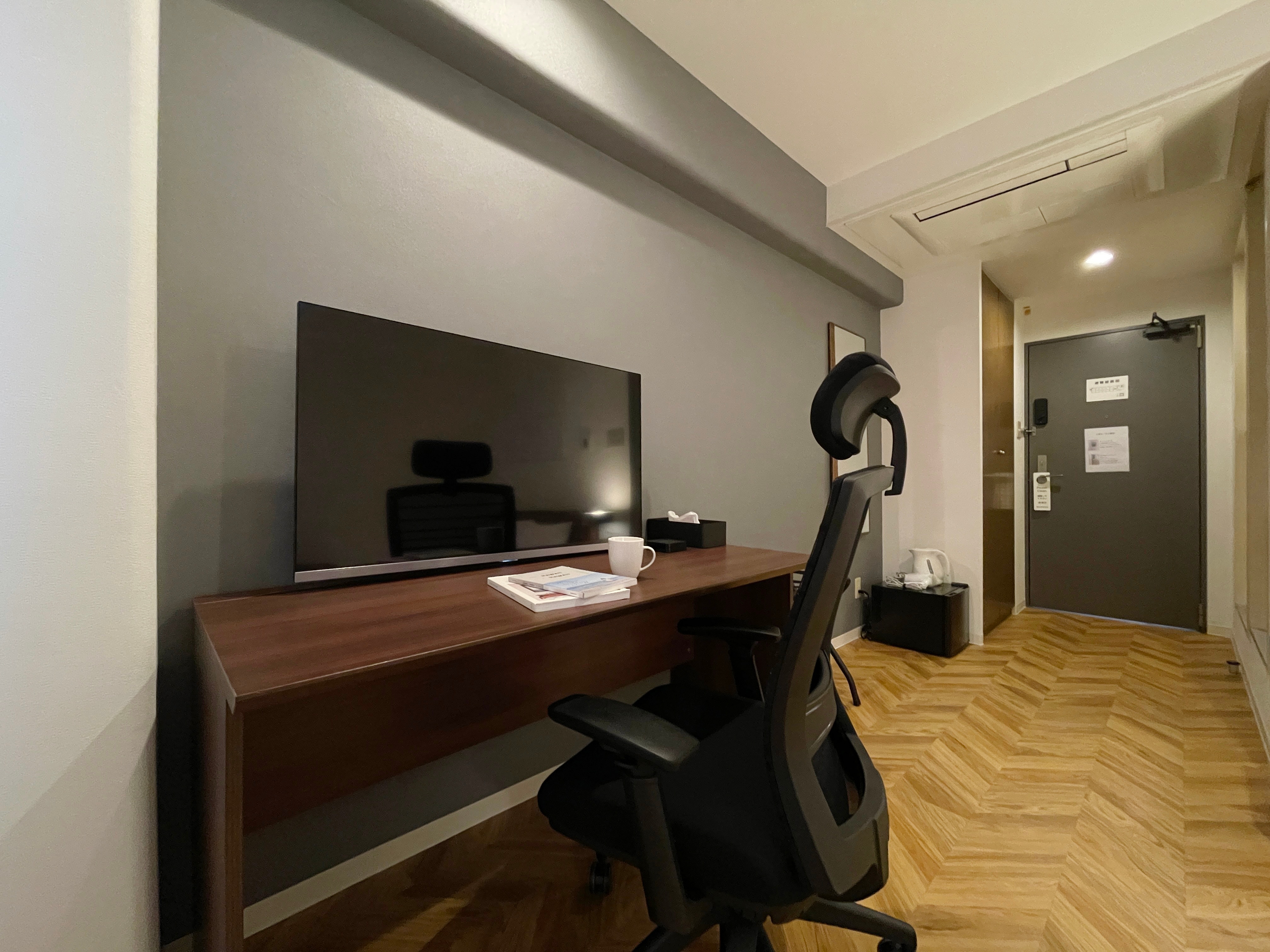 4th floor double bedroom