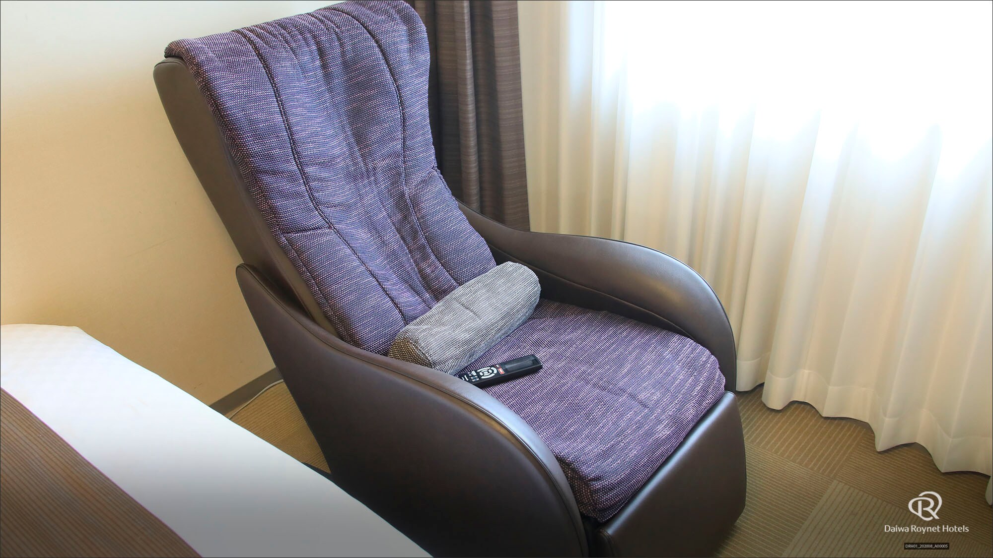 按摩椅（僅限小型套房/劇院室）